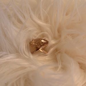 Kendra Scott rose gold ring with crystal and accents